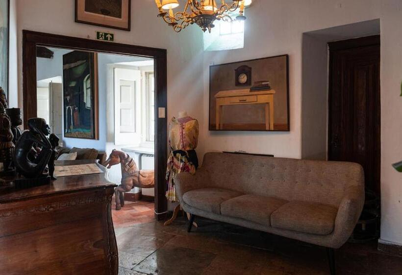 سوییت خانوادگی, Sintra Wow   Unique Double Smart Room In 17th Century Palace! Hot Tub, Snooker, Bbq, Ps5, Sauna, Gym