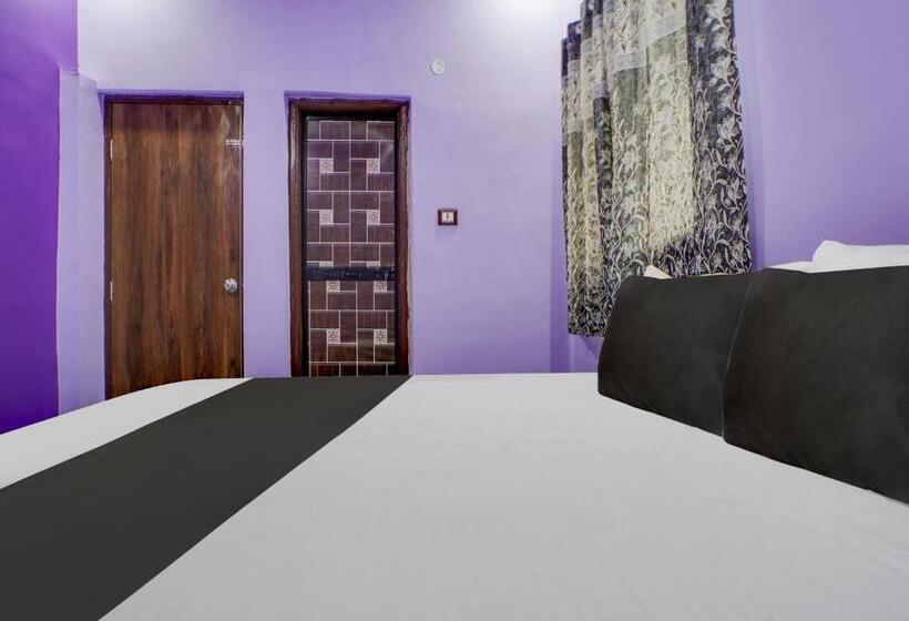 トリプルクラシックルーム, Oyo Hotel Sai Sarkar Inn