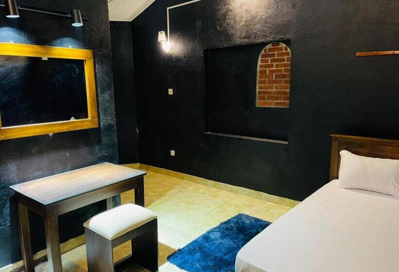 חדר סטנדרט, Dreamshadow Hotels