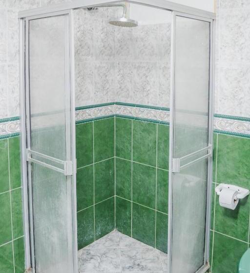 חדר משפחתי, Hostal Casa Tio Poli