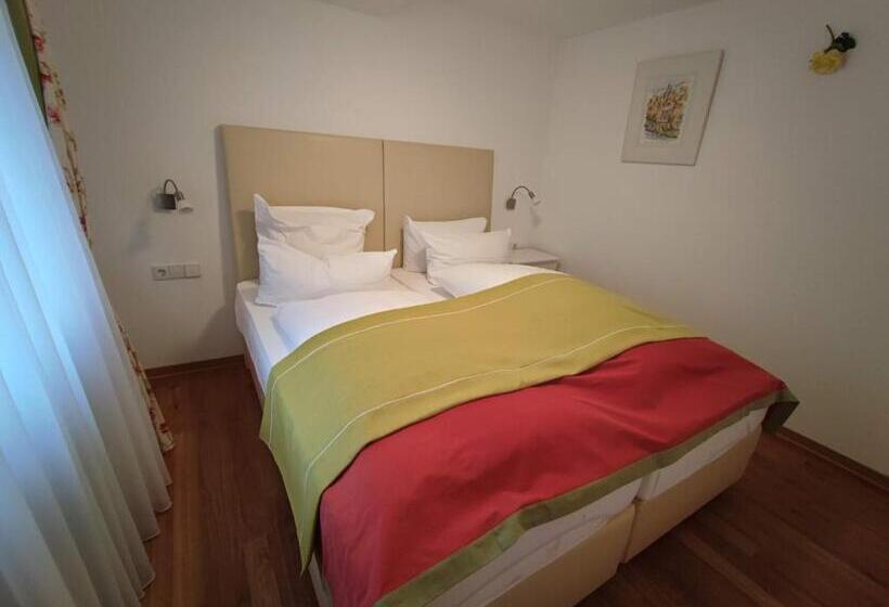 スタンダードルーム, Room In Guest Room   Pension Forelle   Suite