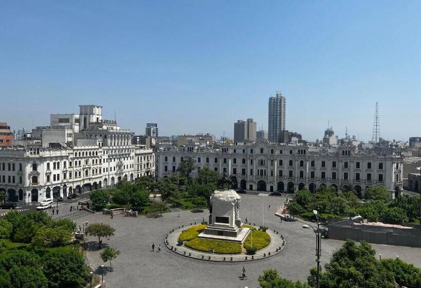 דירת שני חדרים, Terrace Plaza Historic