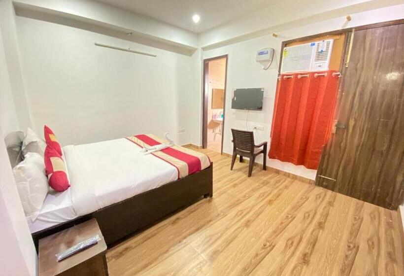 Deluxe Room, O Star Corporate Suites