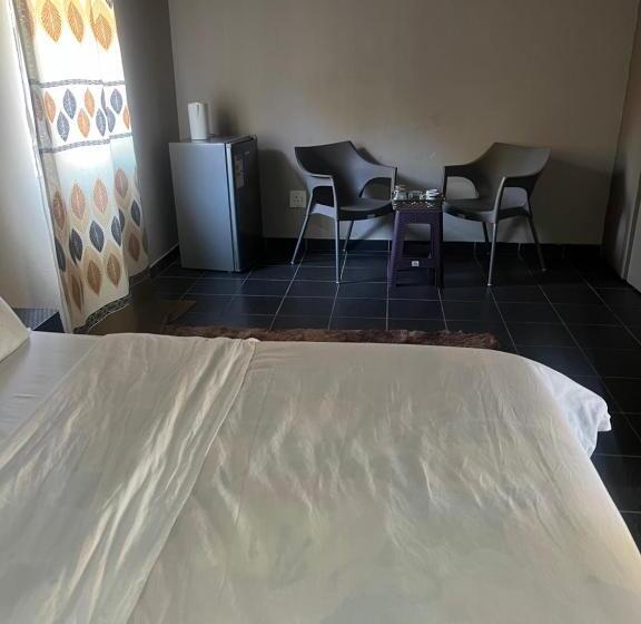 标准间, Happy Time Guest Houses