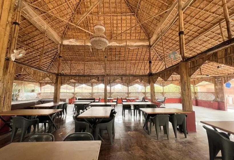 Standard-huone Vuoristonäkymä, Zestin Hill Resort Lonavala