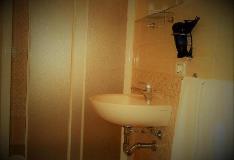 수피리어 룸, B&b 8380