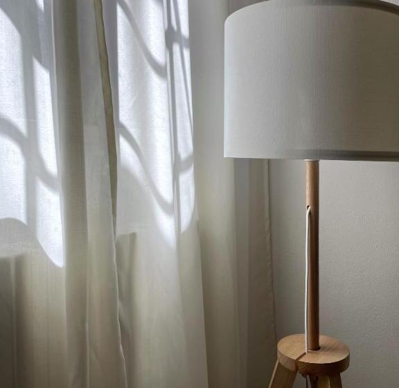 اتاق استاندارد سه نفره, Alkimia Smart Rooms