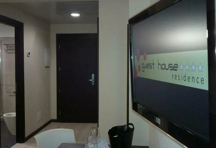 سوییت جونیور, Guest House Residence