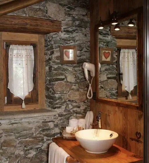 اتاق استاندارد با بالکن, La Luge D'antan Maison D'hôtes & Spa