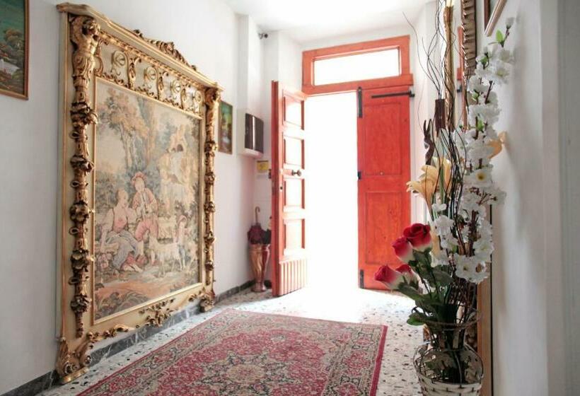 غرفة كومفورت ثلاثية, Skipper