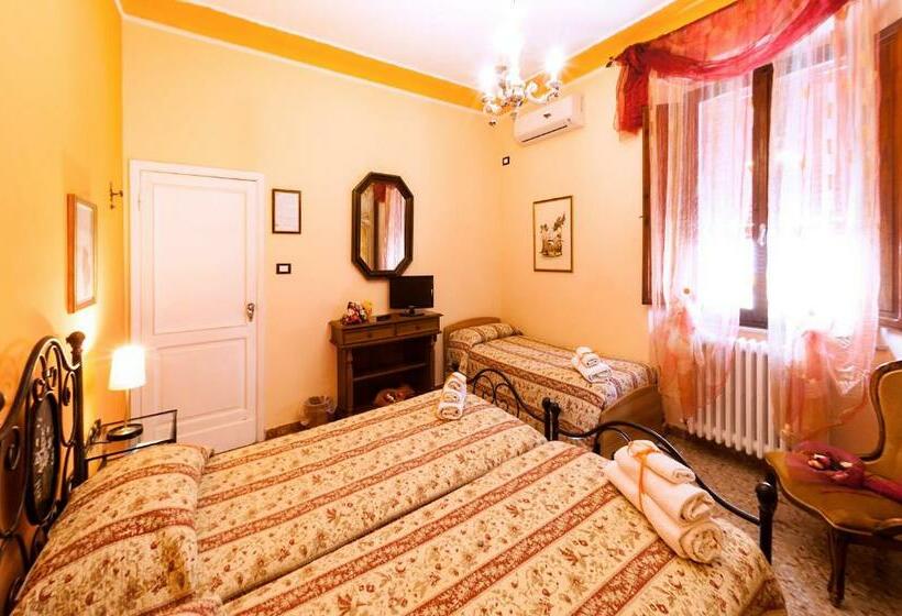 غرفة كومفورت ثلاثية, Skipper