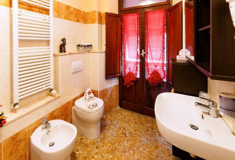 غرفة كومفورت ثلاثية, Skipper