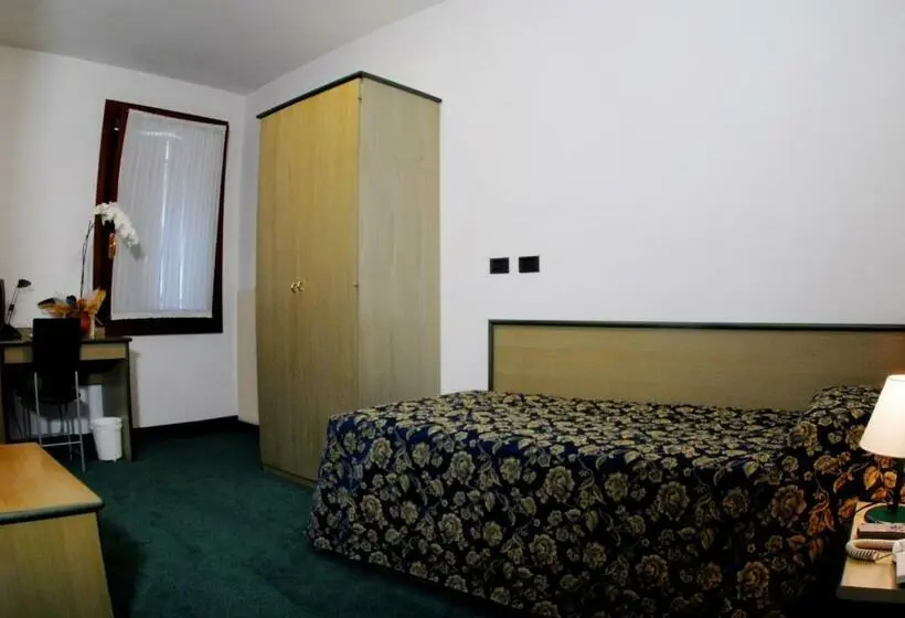 スタンダードシングルルーム, Albergo Alla Campana