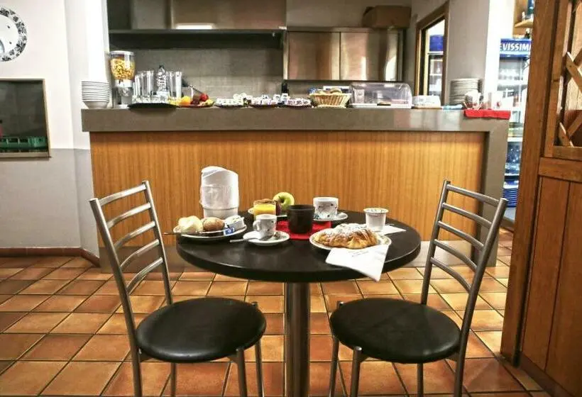 シングルデラックスルーム, Albergo Gusmeroli