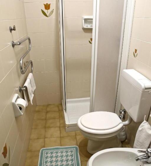 اتاق اینتریور یک تخته, Albergo Gusmeroli