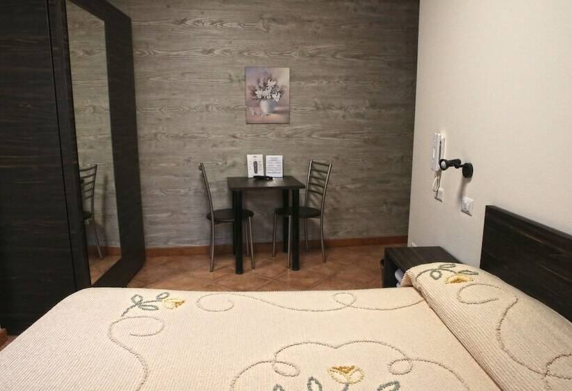 اتاق استاندارد با چشمانداز کوهستان, Albergo Gusmeroli