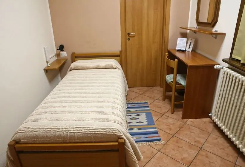 インサイドのシングルルーム, Albergo Gusmeroli
