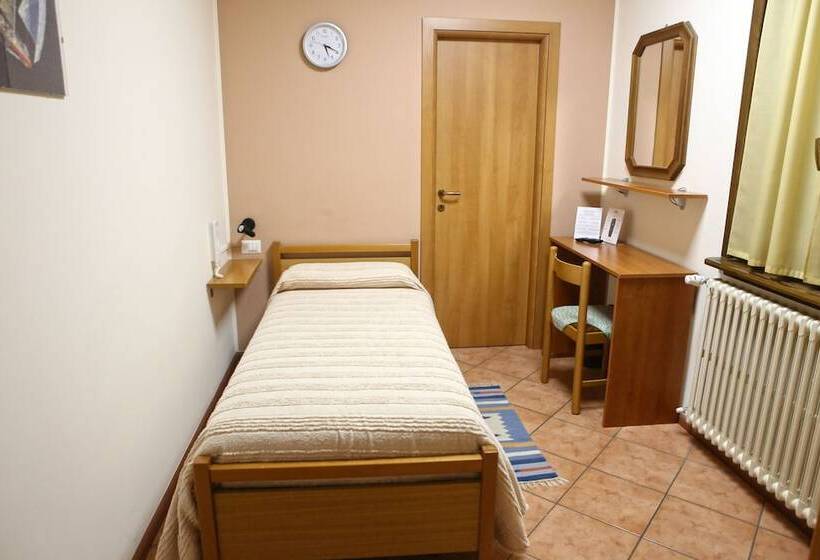 اتاق اینتریور یک تخته, Albergo Gusmeroli