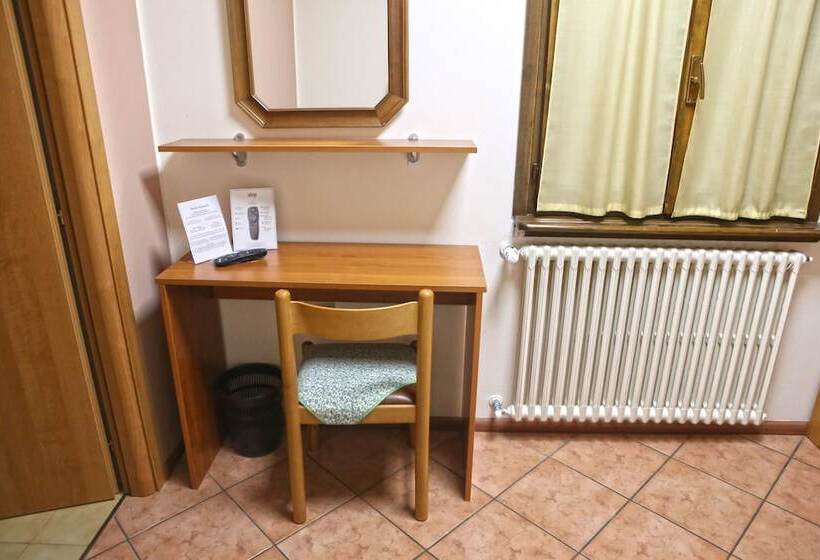 اتاق اینتریور یک تخته, Albergo Gusmeroli