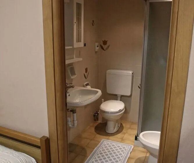インサイドのシングルルーム, Albergo Gusmeroli