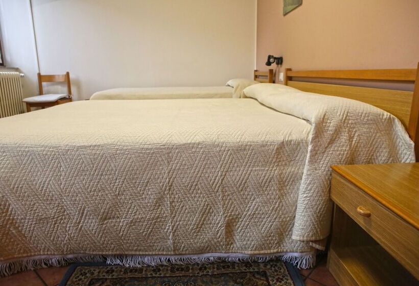 اتاق استاندارد سه نفره, Albergo Gusmeroli