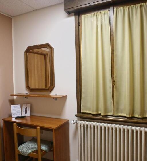 اتاق اینتریور یک تخته, Albergo Gusmeroli