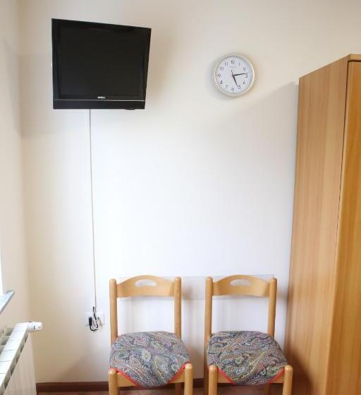 اتاق خانوادگی با چشمانداز کوه, Albergo Gusmeroli