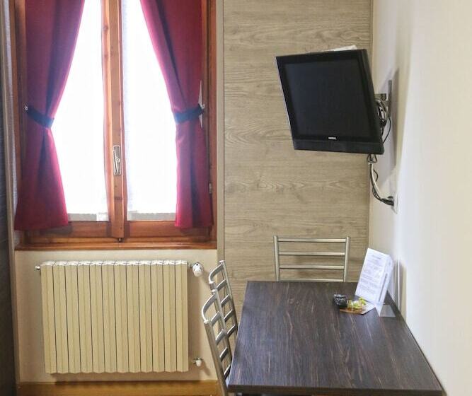 اتاق استاندارد سه نفره, Albergo Gusmeroli