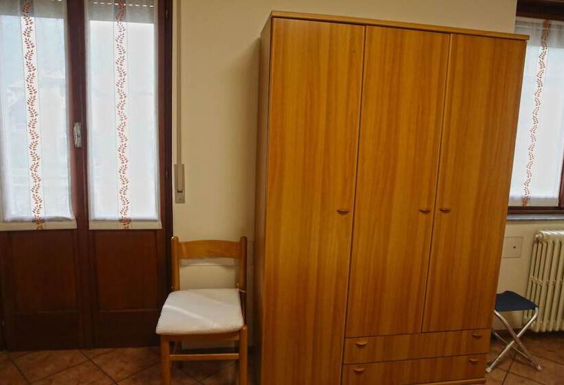 اتاق استاندارد سه نفره, Albergo Gusmeroli