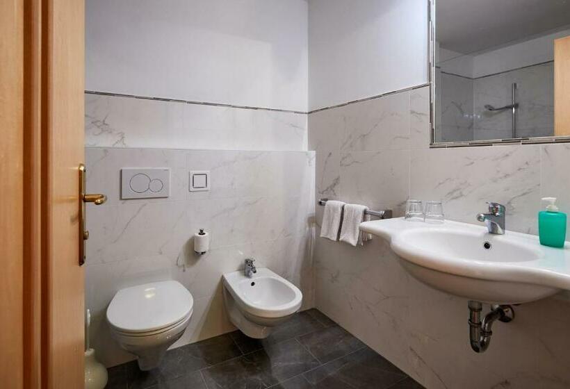 家庭间, Alpenhotel Schönwald Superior