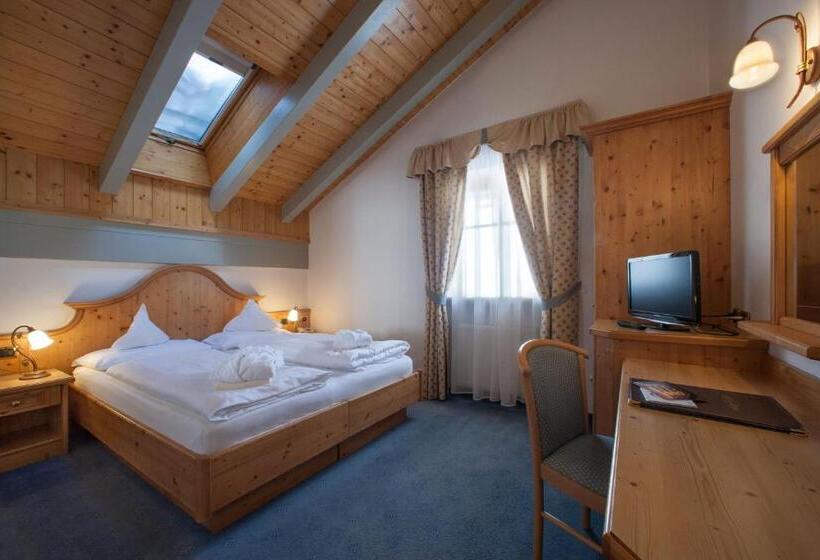 家庭房间共用浴室, Alpenrose