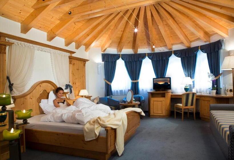 高品质的四人房间, Alpenrose