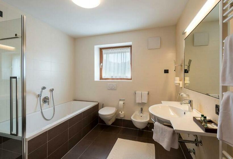 חדר סופריור, Cavallino