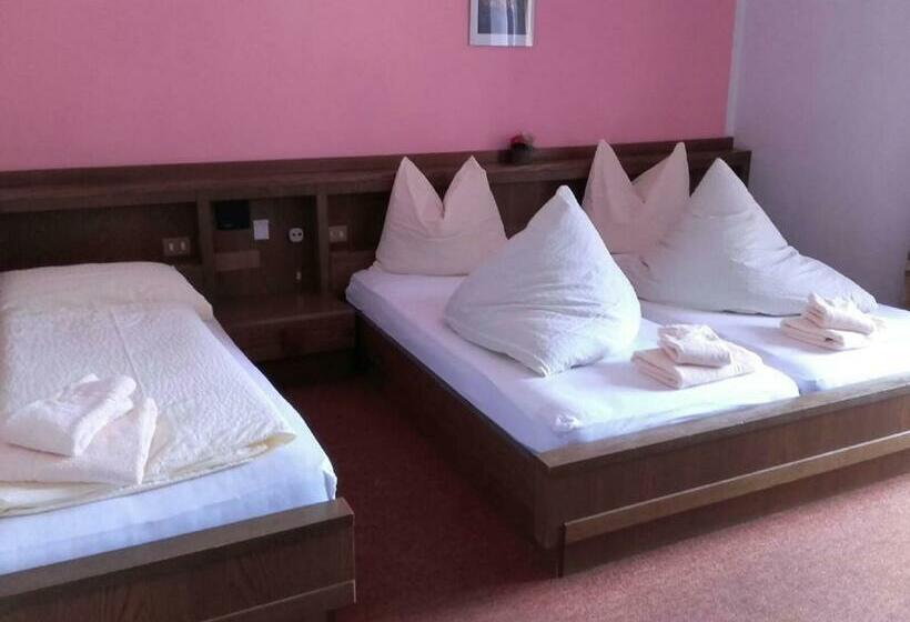 Номер Стандарт Трехместный, Dolomites Smart Holidays