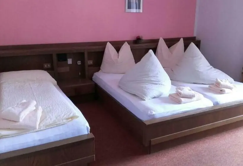 Standard Kolmen Hengen Huone, Dolomites Smart Holidays