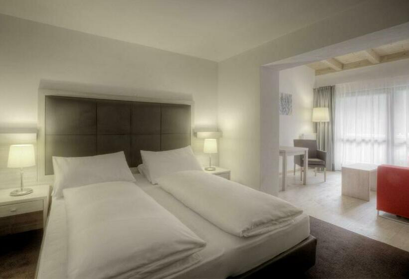 スーペリアールーム, La Tambra