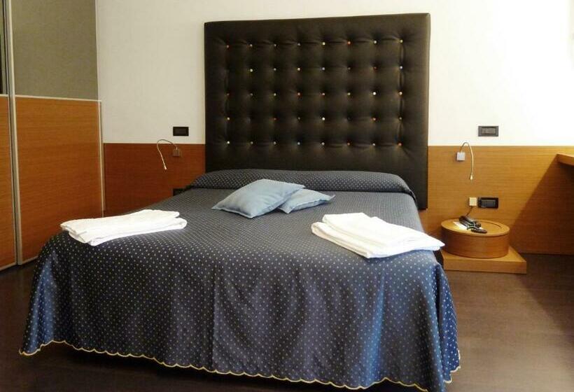 Полулюкс, Nice Hotel Bibione