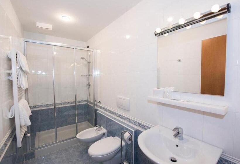 Quarto Triplo Standart, Guerrato