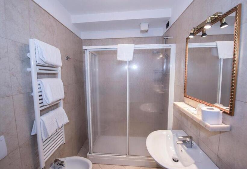 Quarto Triplo Standart, Guerrato