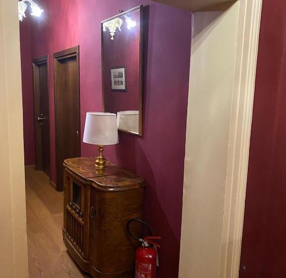 Quarto Standard Casa de Banho Partilhada, Guerrato