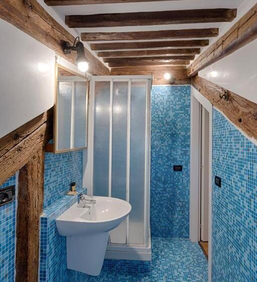 Quarto Ático, Guerrato