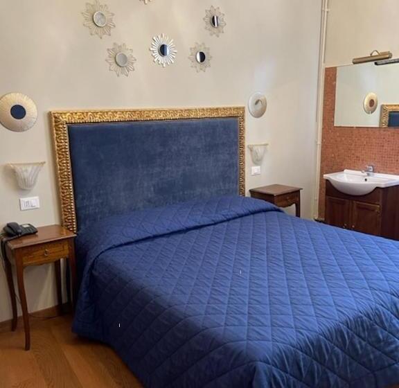 Quarto Standard Casa de Banho Partilhada, Guerrato