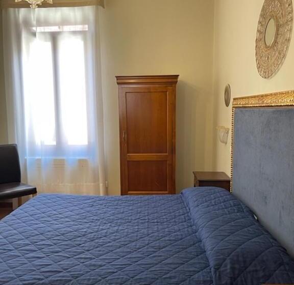 Quarto Standard Casa de Banho Partilhada, Guerrato