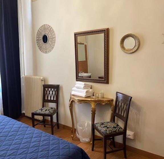 Quarto Standard Casa de Banho Partilhada, Guerrato