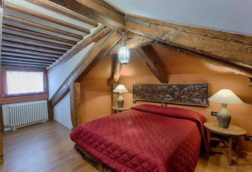 Quarto Ático, Guerrato