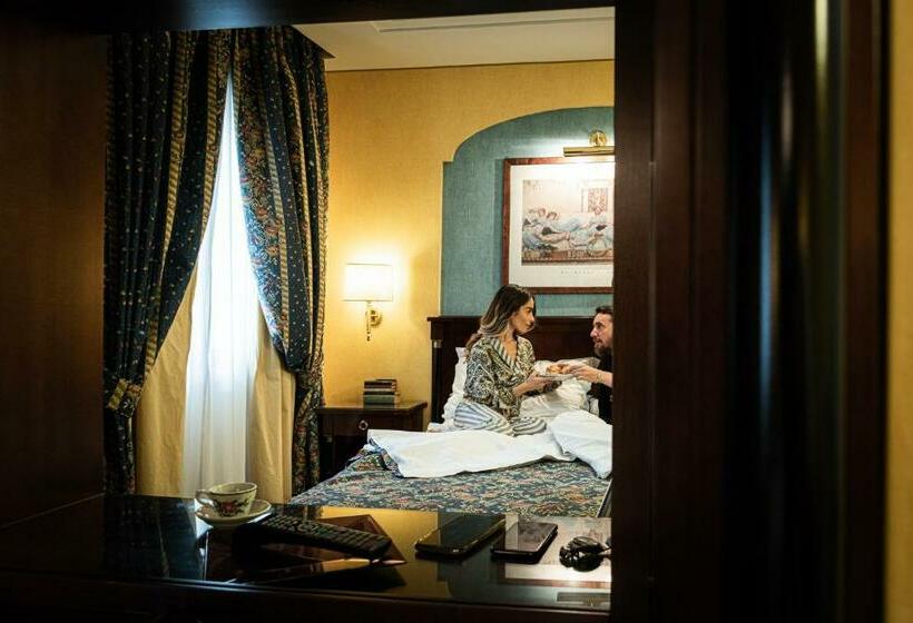 수피리어 룸, Petite Fleur