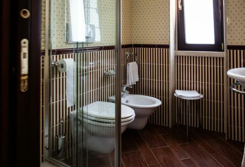 수피리어 싱글 룸, Petite Fleur