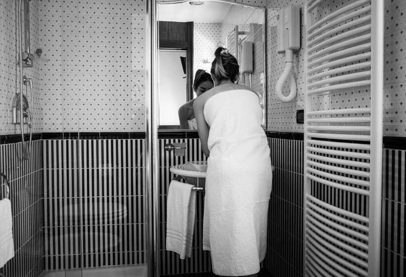 수피리어 싱글 룸, Petite Fleur