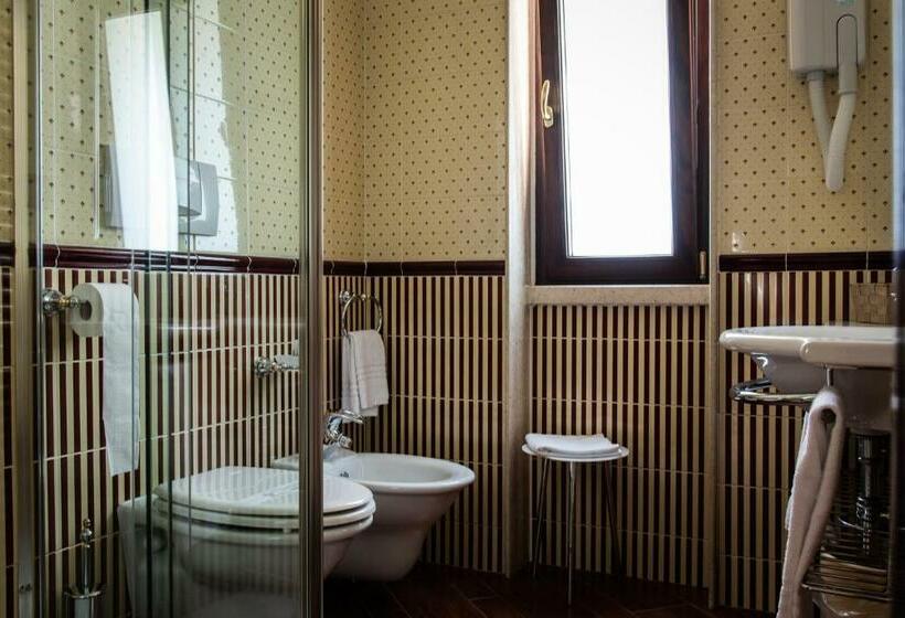 수피리어 싱글 룸, Petite Fleur