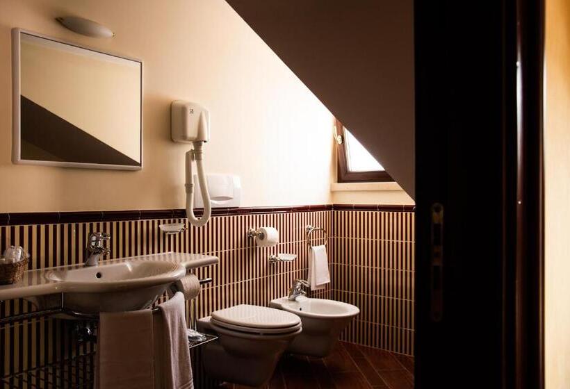 수피리어 룸, Petite Fleur